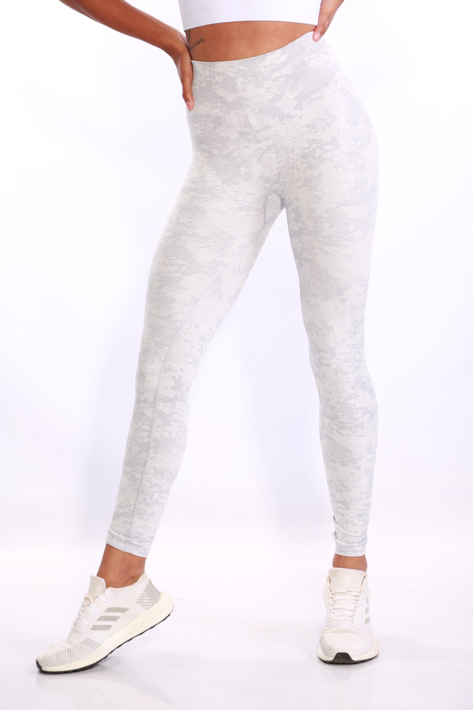 Image of TNG Urban Camo - lush Seamless Leggings - light Grey