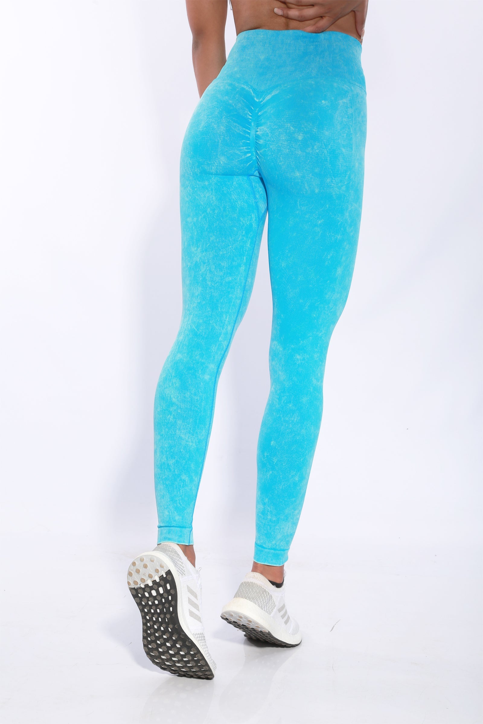 Image of Gym Bunny Summer Scrunch leggings -Blue wash