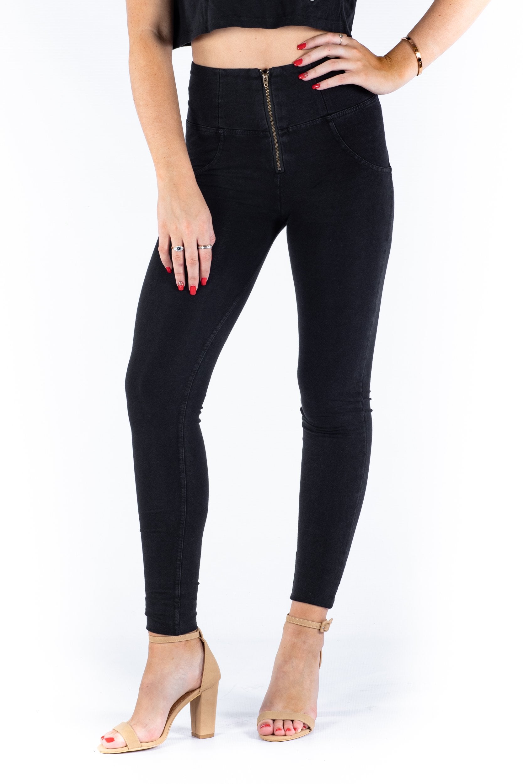 Women's Jeans, Pants, Leggings, and Dresses for Every Occasion – Wonderfit  Australia