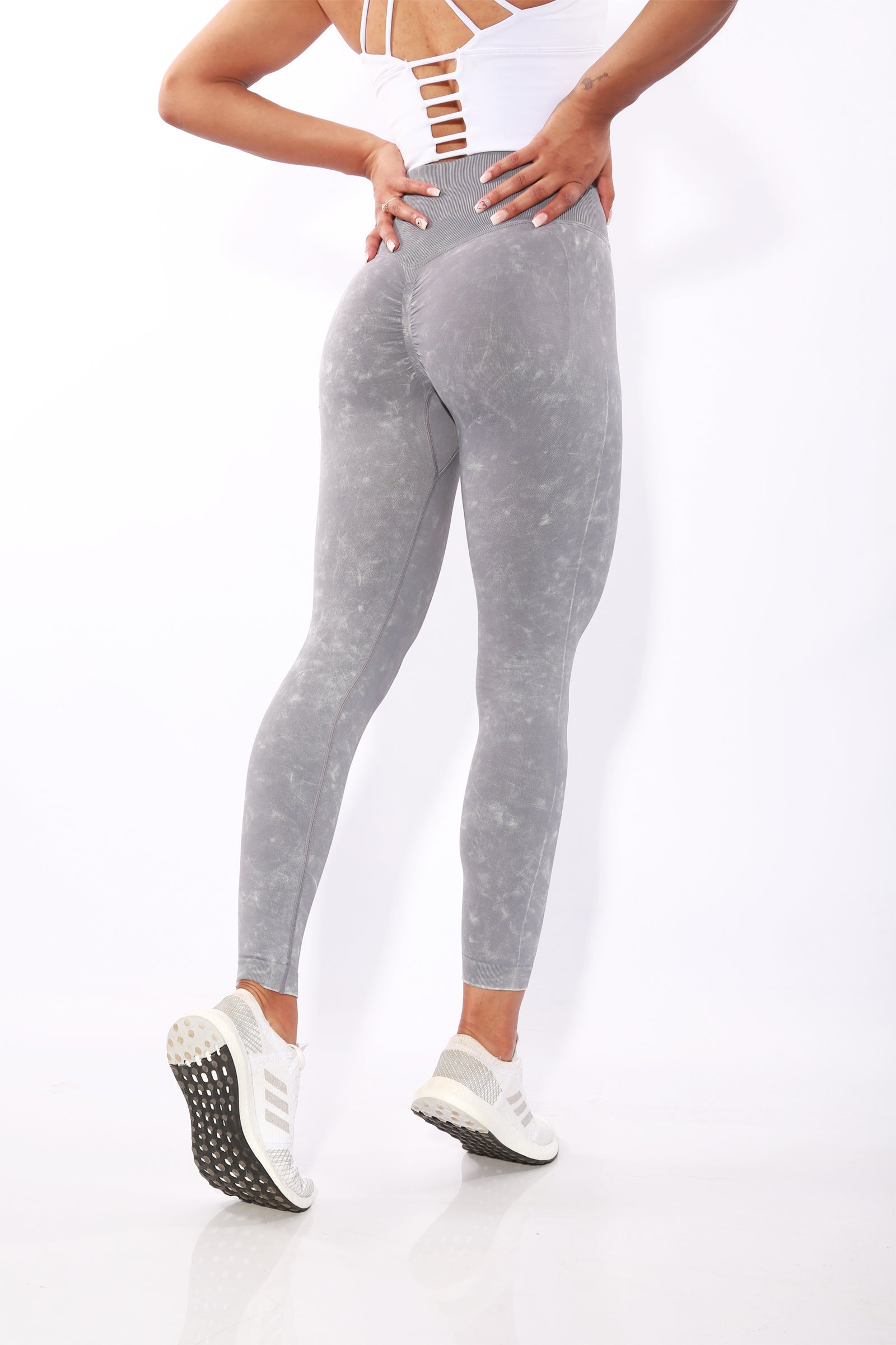 Gym Bunny Summer Scrunch leggings -Grey wash