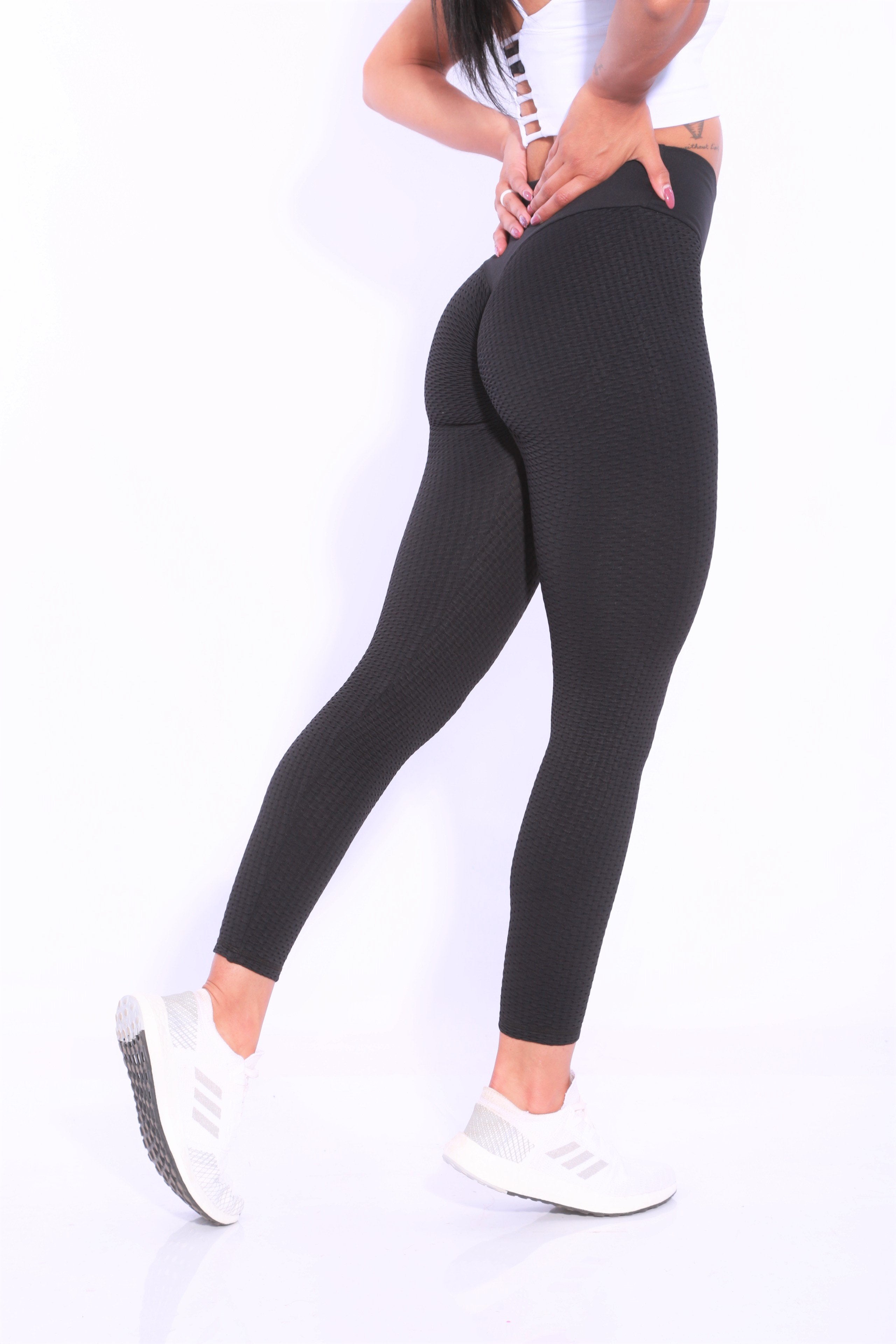 Image of Wonderfit Colour Pop Scrunch leggings -Black