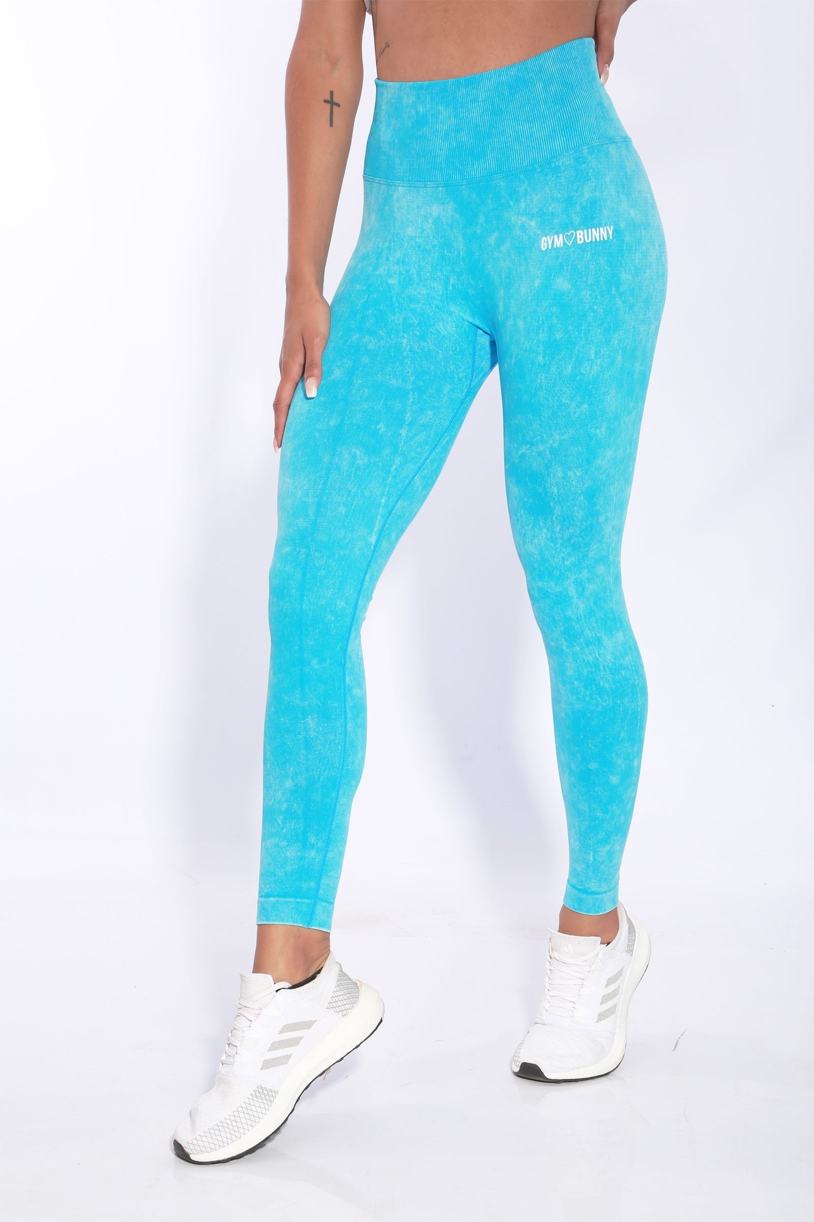Image of Gym Bunny Summer Scrunch leggings -Blue wash